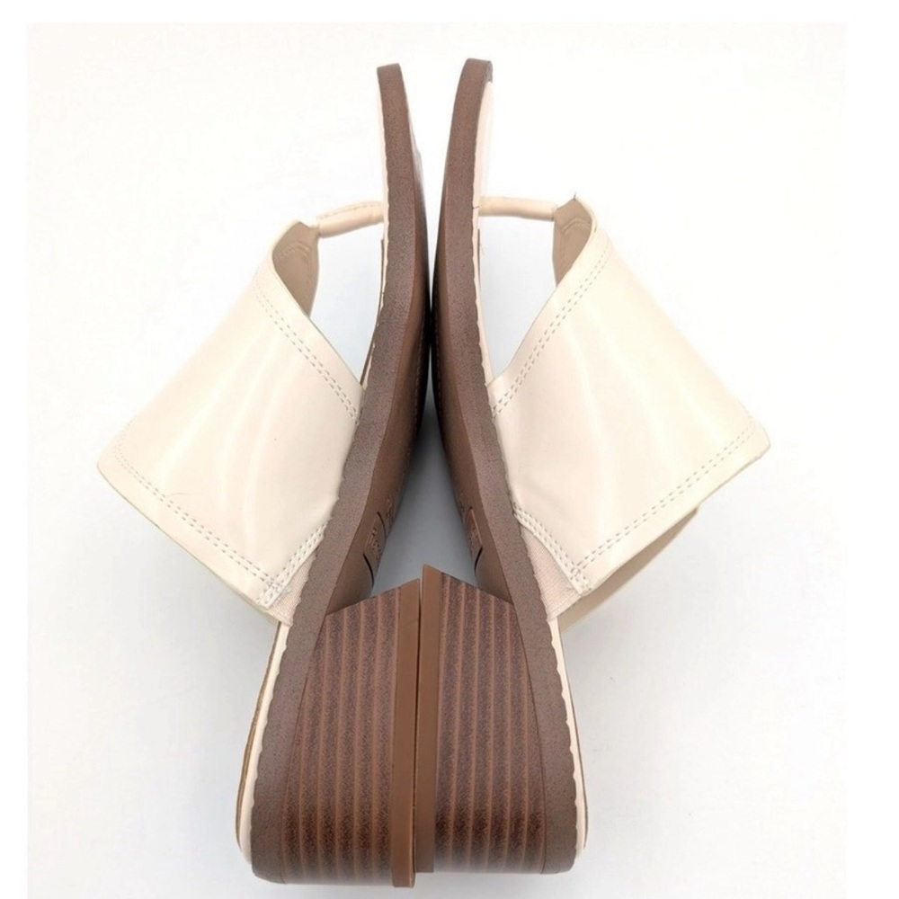 Franco Sarto Simona Stacked Heel Sandals Slip-On Vainilla.
Size US 10M - Picture 5 of 7